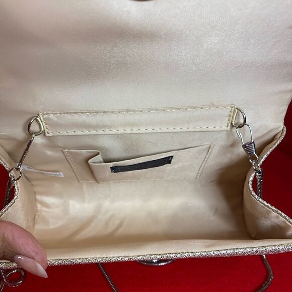 Vintage La Regale Handbag  - Picture 6 of 7